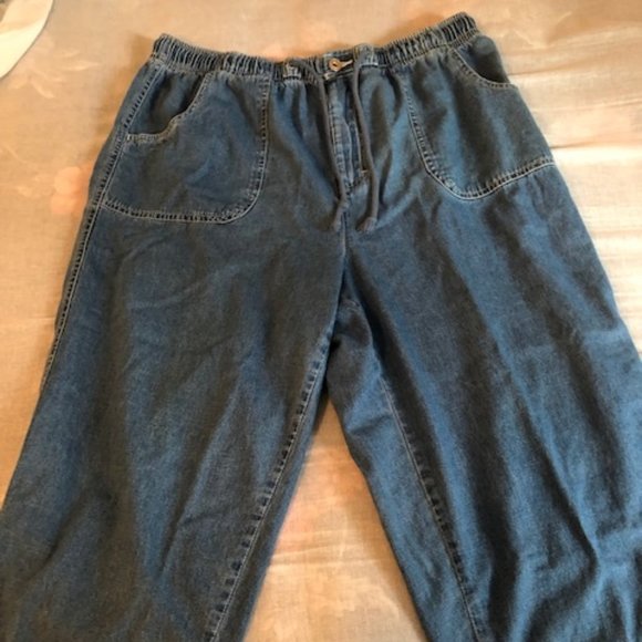 Women's Jeans Capris - Picture 2 of 5